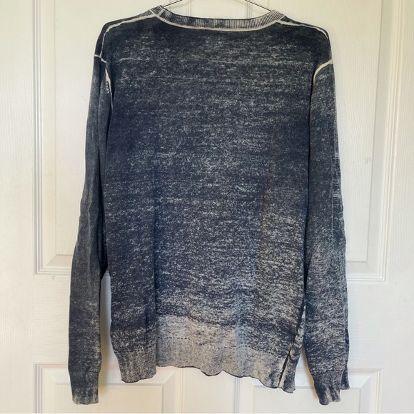 Guess Faded Blue Sweater - Picture 3 of 3